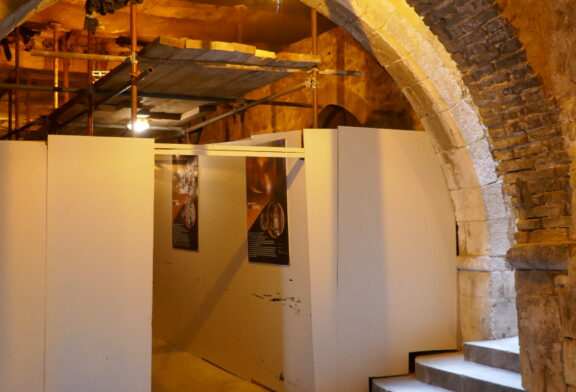 Les travaux de restauration de la rue Obscure avancent, la réouverture est prévue pour la saison estivale !